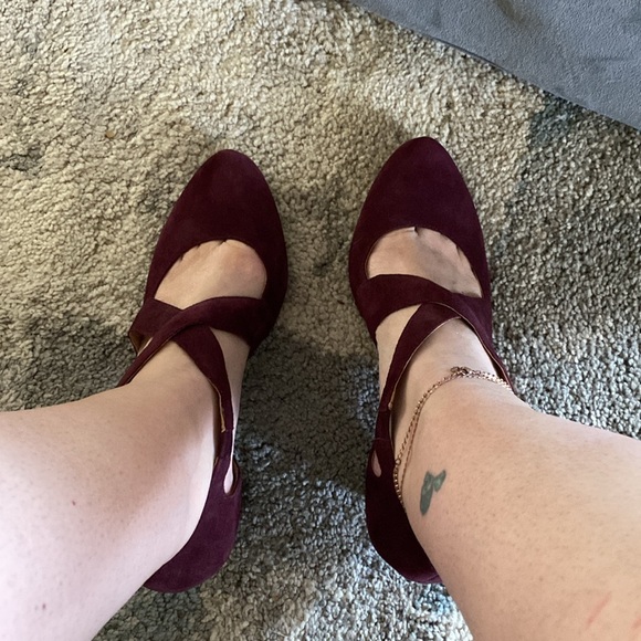 Easy spirit burgundy suede heels with crossover Velcro strap - Picture 14 of 15